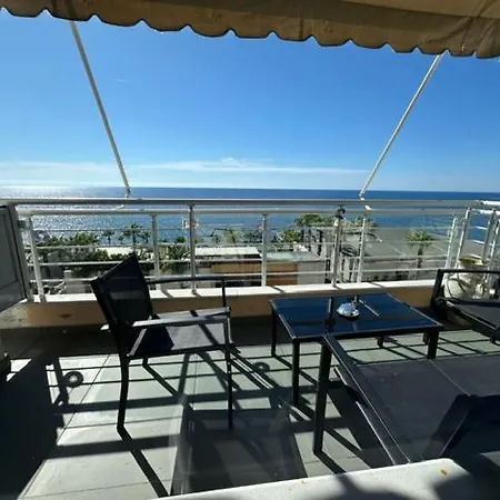 Blue Lobster Full Sea View * Durrës